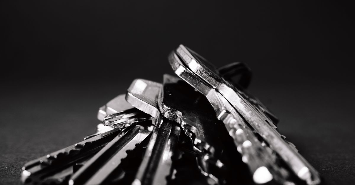What It Really Costs to Replace a Lost Car Key in the Toronto Area — Damian Keys & Doors Solutions