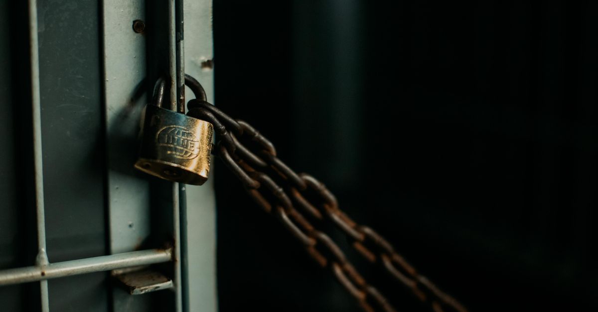 Locked Out of Your Business? Emergency Commercial Locksmith Response Across Toronto — Damian Keys & Doors Solutions