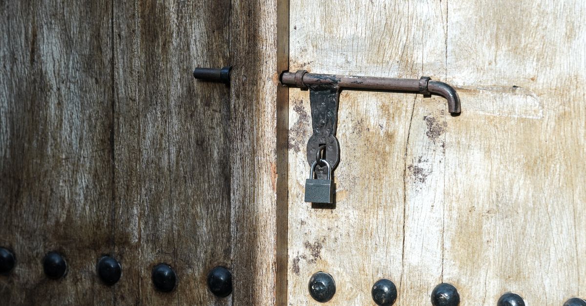 Locked Out of House? Here's How Our Damage-Free Entry Works — Damian Keys & Doors Solutions